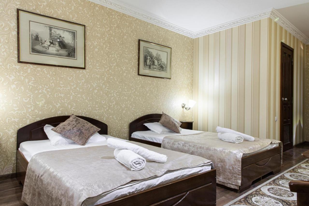 Nur M Hotel Tashkent Exterior photo