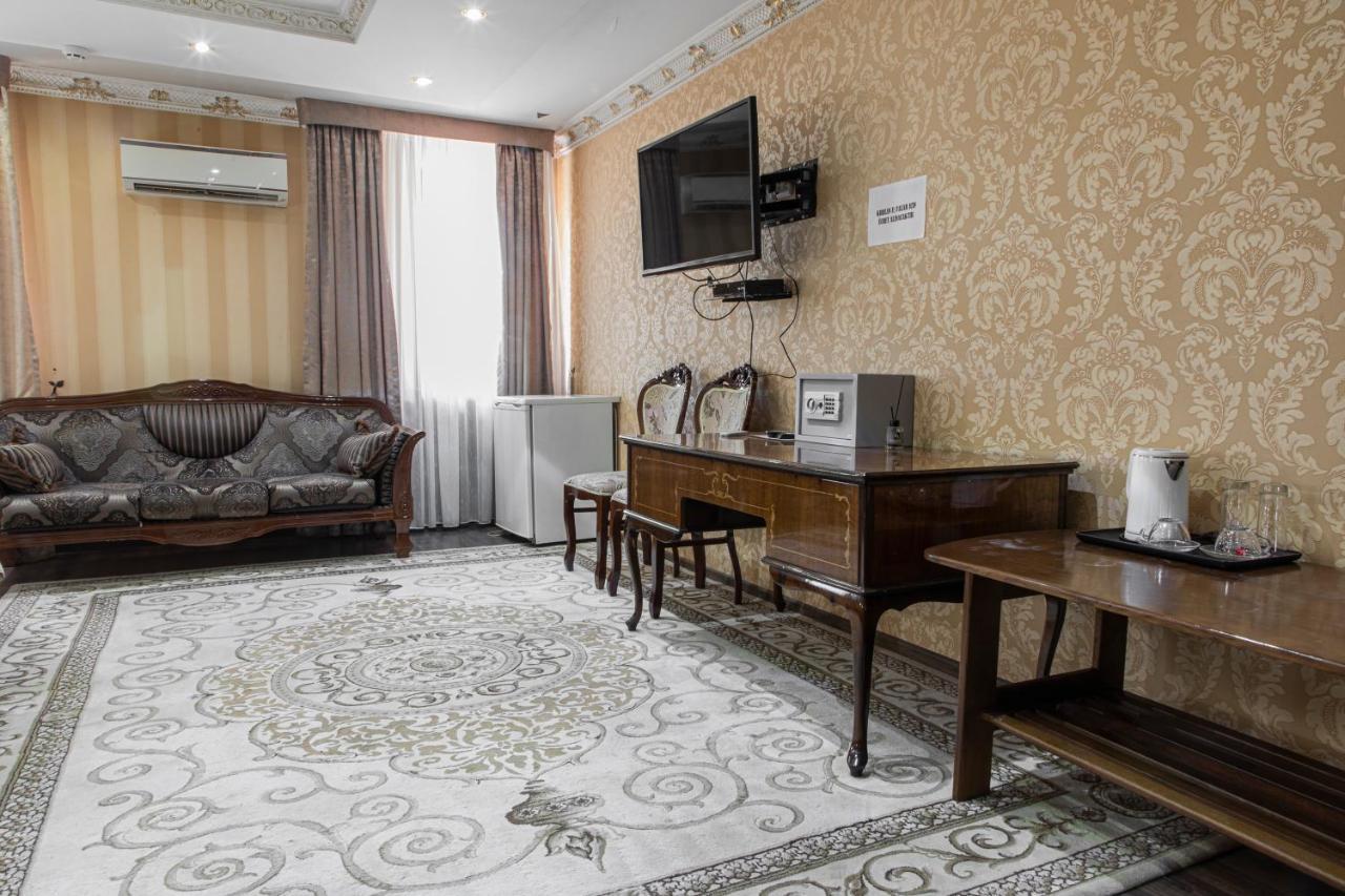 Nur M Hotel Tashkent Exterior photo