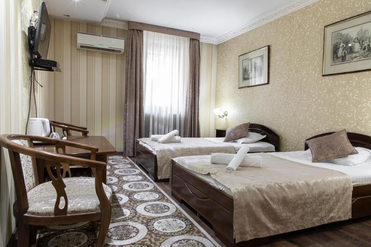 Nur M Hotel Tashkent Exterior photo