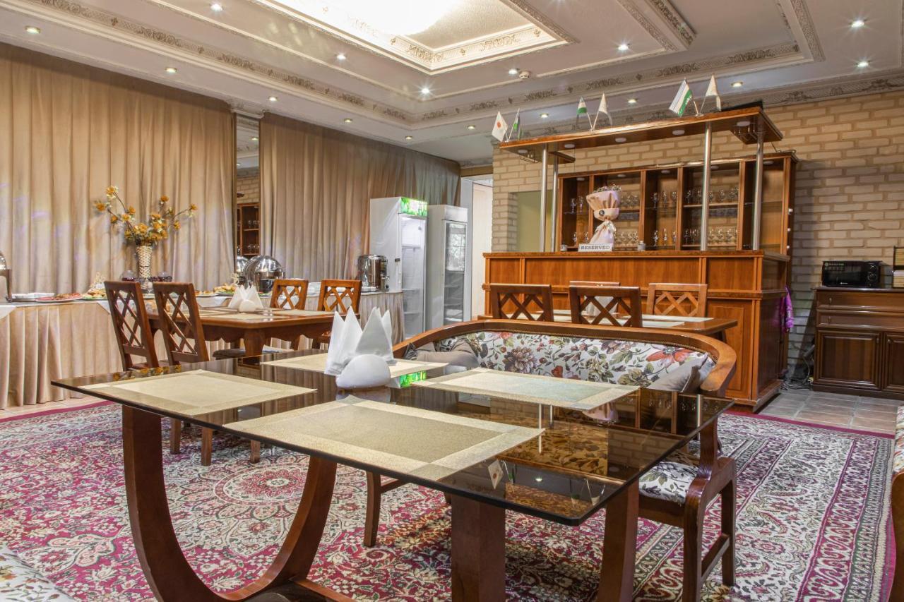 Nur M Hotel Tashkent Exterior photo